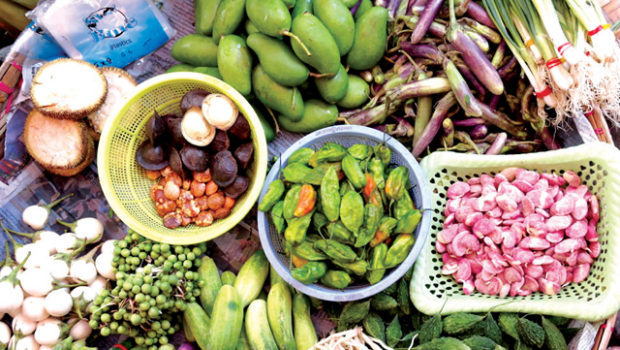 Yangon morning market